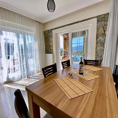 Spacious 4 Bedroom With 100m2 Private Pool And Unlimited Wifi * Fethiye