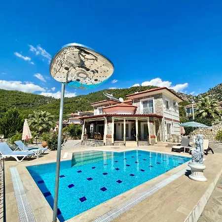 Villa Spacious 4 Bedroom With 100m2 Private Pool And Unlimited Wifi Fethiye