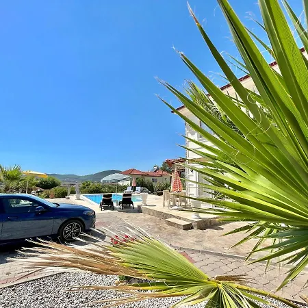 Villa Spacious 4 Bedroom With 100m2 Private Pool And Unlimited Wifi *