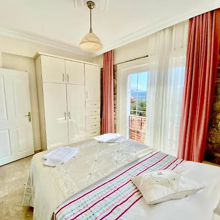 Spacious 4 Bedroom With Private Pool And Unlimited Wifi * フェティエ
