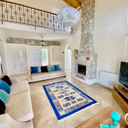 ヴィラ Spacious 4 Bedroom With Private Pool And Unlimited Wifi フェティエ