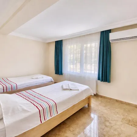 Βίλα Spacious 4 Bedroom With Private Pool And Unlimited Wifi *